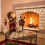 Olive Tree إليوناس