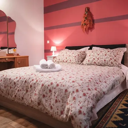 Olive Tree Apartment *